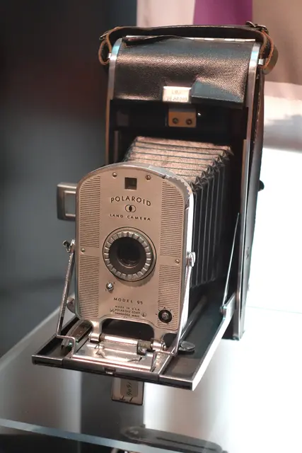 Land Camera Model 95