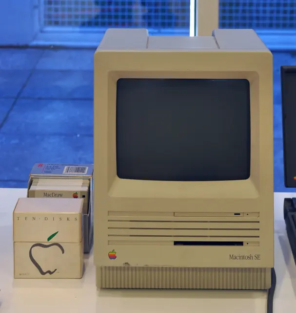 Macintosh SE